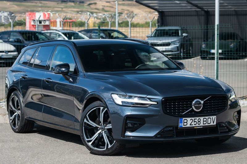 Volvo V60 B4 Plus Dark
